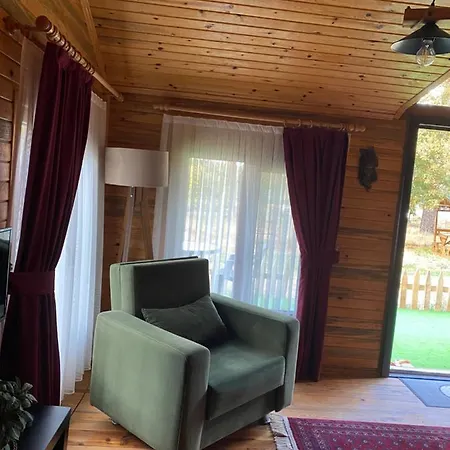 Lodge Begonvil Evi *